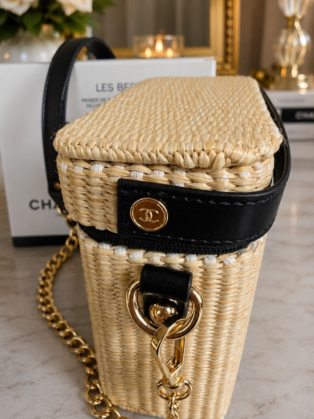 Chanel Les Beiges Woven Straw Crossbody Bag in Natural - Picture 3 of 7